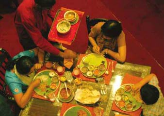 رستوران گیاهخواری در هند