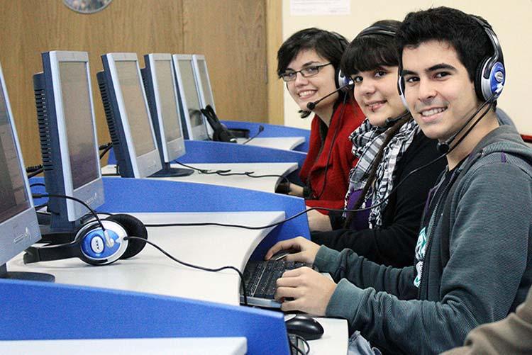 کاربرد تکنولوژی در  آموزش زبان انگلیسی